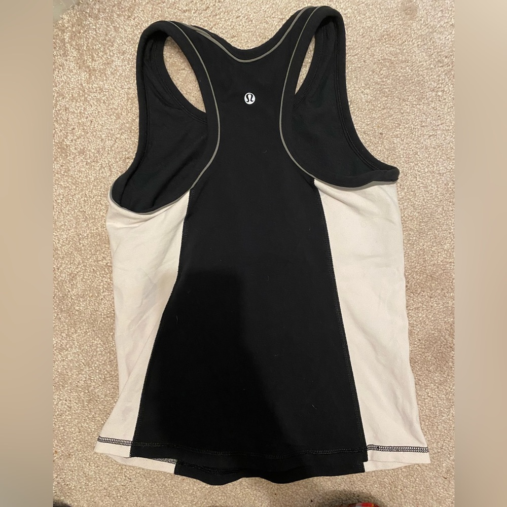 Lululemon size 8